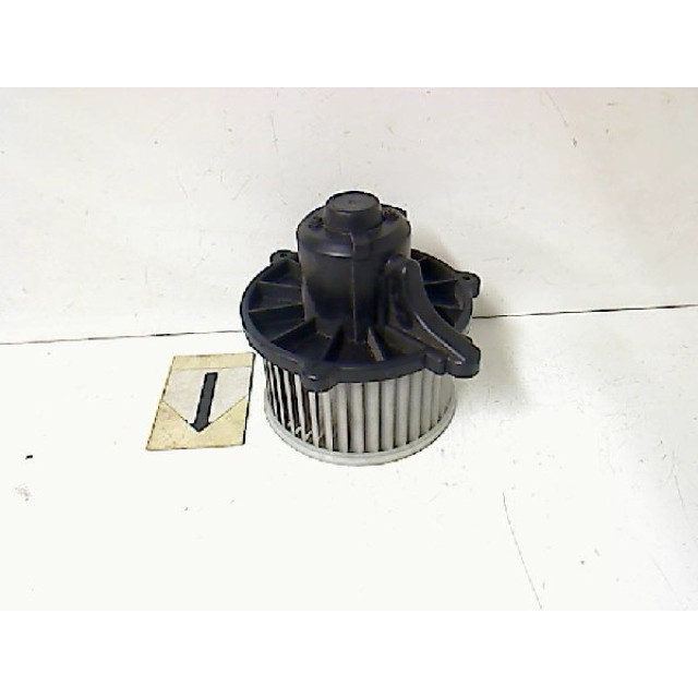 Kachel ventilator motor Kia Carnival/Sedona II (FIB/FLD) (2001 - 2006) MPV 2.5 V6 24V (GV6)