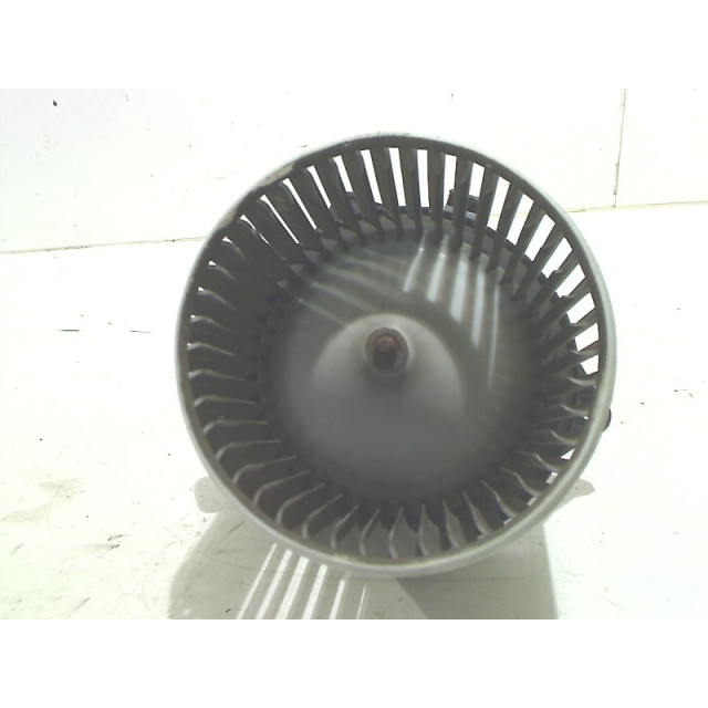 Kachel ventilator motor Fiat Stilo MW (192C) (2004 - 2008) Combi 1.4 16V (843.A.1000(Euro 4)