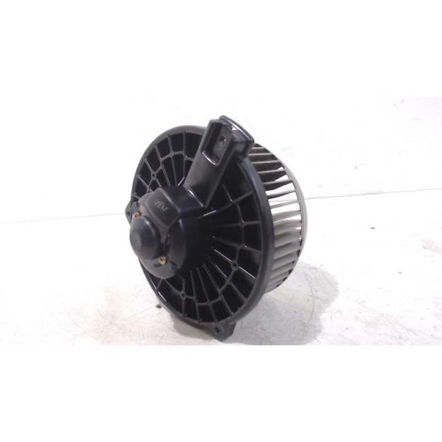 Kachel ventilator motor Suzuki Liana (ERA/ERB/RH4) (2002 - 2007) Sedan 1.6 MPi 16V (M16A)