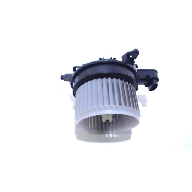 Kachel ventilator motor Lexus NX I (2014 - heden) SUV 300h 2.5 16V 4x4 (2ARFXE)