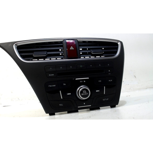 Radio Honda Civic Tourer (FK) (2014 - heden) Combi 1.6 i-DTEC Advanced 16V (N16A1)