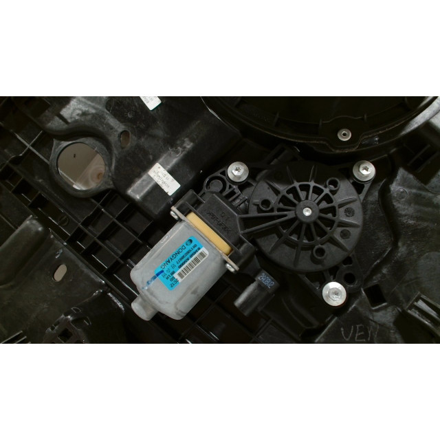 Raammechaniek elektrisch links achter Hyundai i30 Wagon (GDHF5) (2012 - 2017) Combi 1.6 GDI Blue 16V (G4FD(Euro 4))