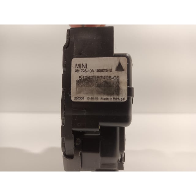 Slot mechaniek portier elektrisch centrale vergrendeling linksachter Mini Clubman (R55) (2007 - 2010) Combi 1.6 16V Cooper (N12-B16A)