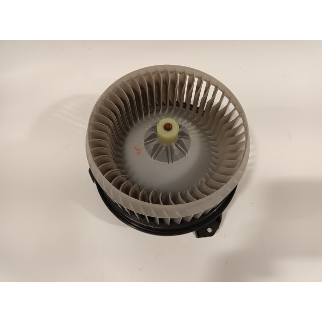 Kachel ventilator motor Honda CR-V (RE) (2007 - 2012) SUV 2.0 16V (R20A2)