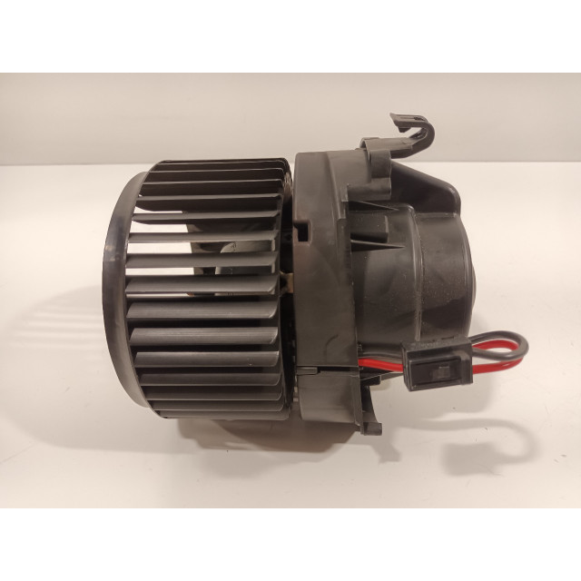 Kachel ventilator motor Mini Mini (F55) (2013 - heden) Hatchback 5-drs 1.5 12V Cooper (B38A15A)