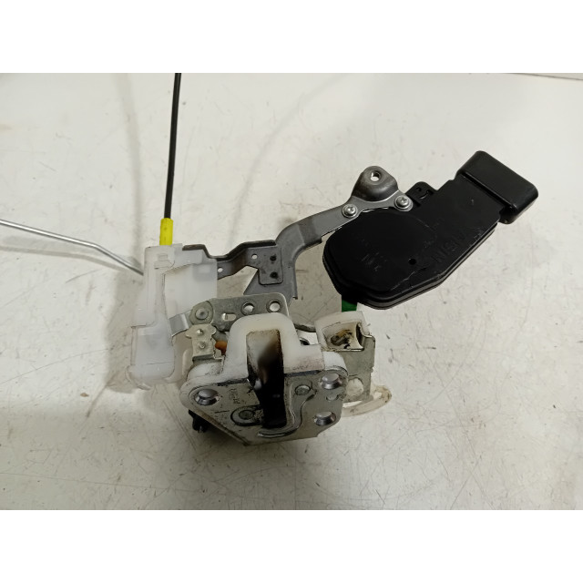 Slot mechaniek portier elektrisch centrale vergrendeling links voor Toyota Aygo (B10) (2005 - 2014) Hatchback 1.0 12V VVT-i (1KR-FE)