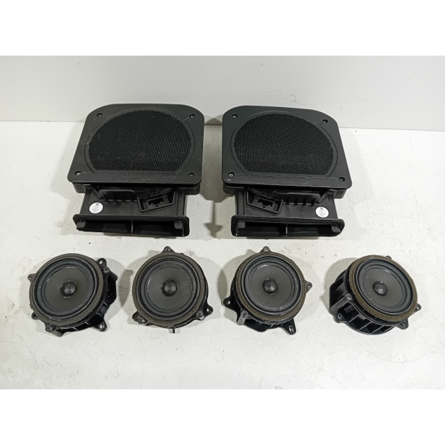 Audio set Mini Mini (F55) (2013 - heden) Hatchback 5-drs 1.5 12V Cooper (B38A15A)