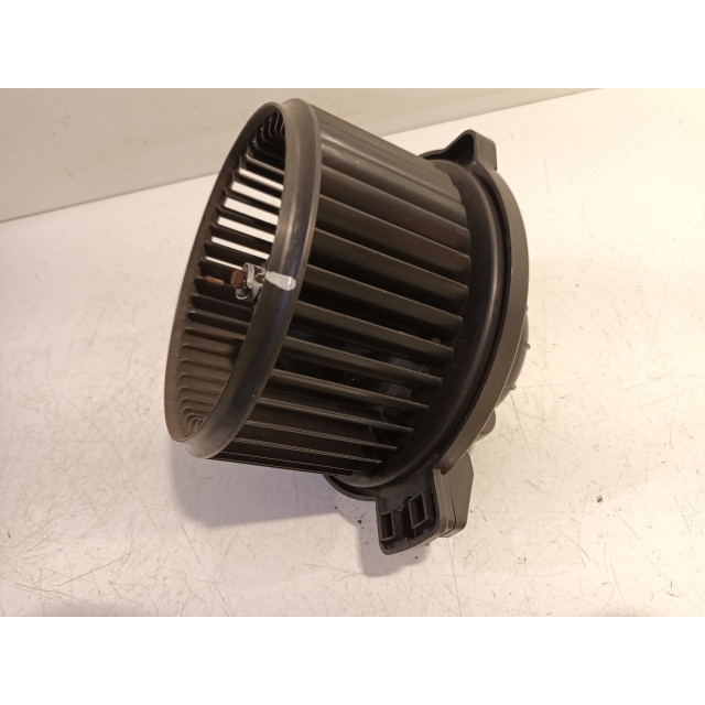 Kachel ventilator motor Hyundai i40 CW (VFC) (2011 - heden) Combi 1.6 GDI 16V (G4FD)