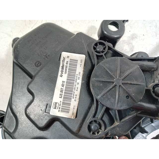 Raammechaniek elektrisch links voor Seat Ibiza IV (6J5) (2010 - 2015) Hatchback 5-drs 1.2 TDI Ecomotive (CFWA)