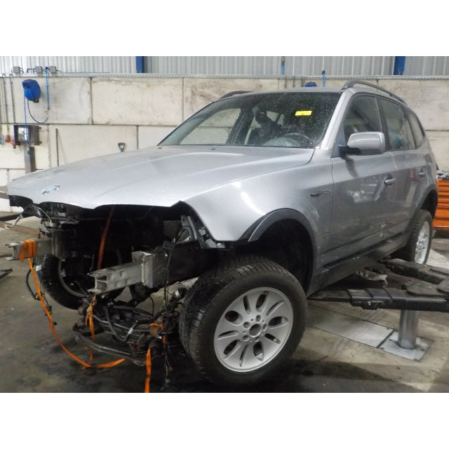 Remklauw links voor BMW X3 (E83) (2004 - 2005) SUV 3.0d 24V (M57N-D30(306D2))