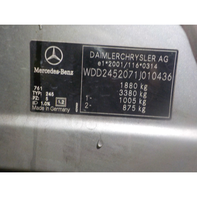 Veiligheidsgordel rechts voor Mercedes-Benz B (W245/242) (2005 - 2011) Hatchback 2.0 B-180 CDI 16V (OM640.940(Euro 4))