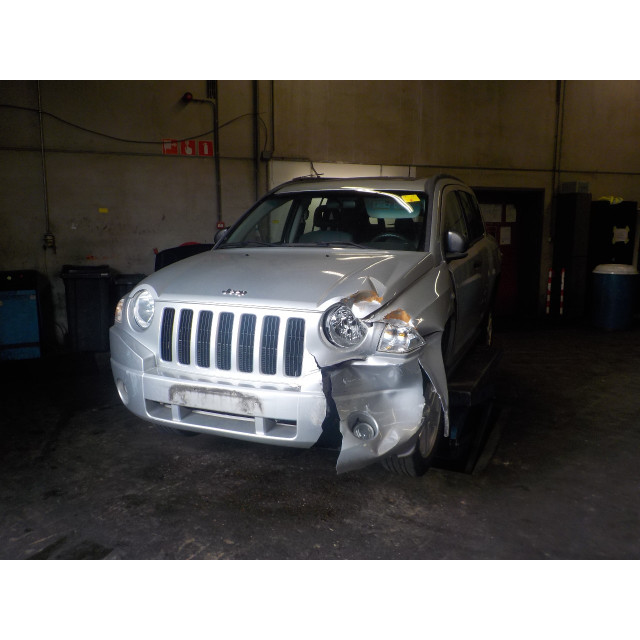 Grille Jeep Compass (MK49) (2006 - 2016) SUV 2.4 16V 4x4 (ERZ)