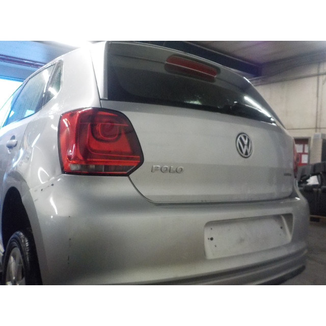 Portier links achter Volkswagen Polo V (6R) (2009 - 2014) Hatchback 1.2 TDI 12V BlueMotion (CFWA(Euro 5))