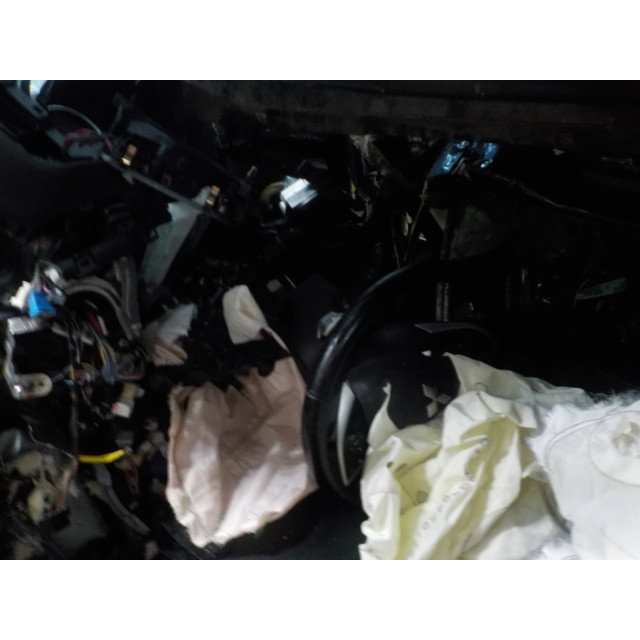 Veiligheidsgordel midden achter Mitsubishi Outlander (GF/GG) (2014 - heden) SUV 2.0 16V PHEV 4x4 (4B11)