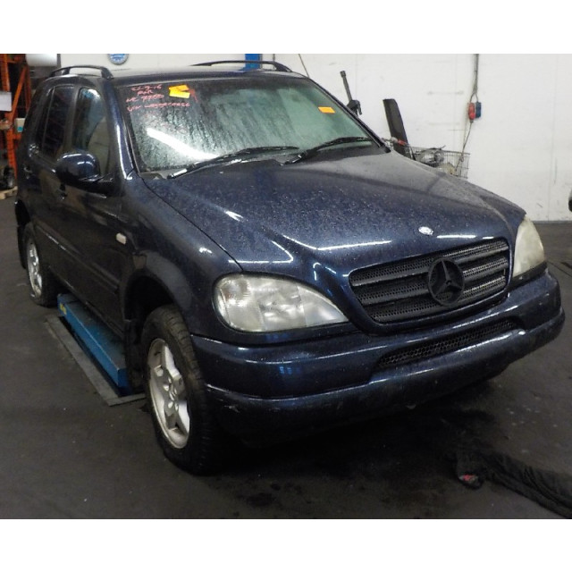 Kachelweerstand Mercedes-Benz ML I (163) (2001 - 2005) SUV 2.7 270 CDI 20V (OM612.963)