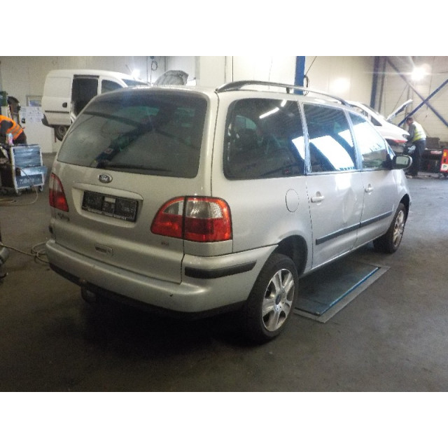 Remklauw rechts voor Ford Galaxy (WGR) (2000 - 2006) MPV 1.9 TDI (AUY)