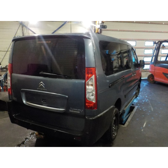 Remklauw rechts achter Citroën Jumpy (G9) (2010 - heden) MPV 2.0 HDiF 16V 163 (DW10CTED4/FAP(RHH))