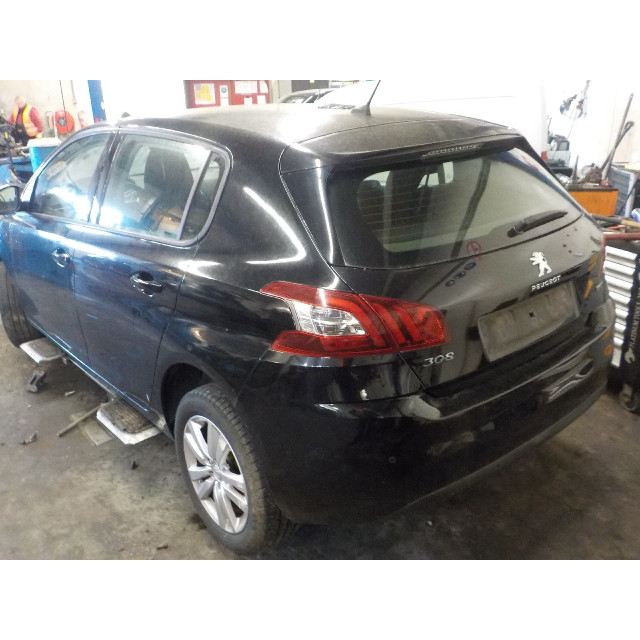 Stuur Peugeot 308 (L3/L8/LB/LH/LP) (2014 - 2021) Hatchback 1.6 BlueHDi 100 (DV6FD(BHY))