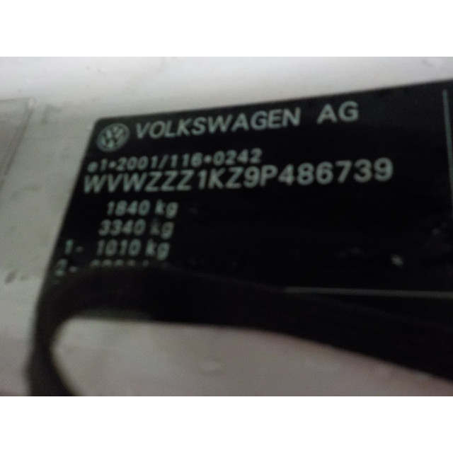 Ruitenwissermotor voor Volkswagen Golf VI (5K1) (2008 - 2012) Hatchback 2.0 TDI 16V (CBDC)