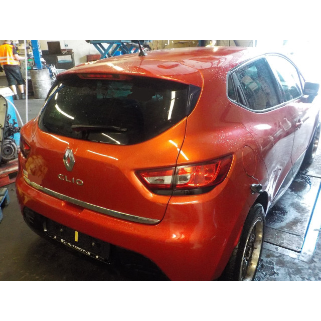 Portiergreep links achter Renault Clio IV (5R) (2012 - 2015) Hatchback 1.2 16V GPL (D4F-740(D4F-D7))