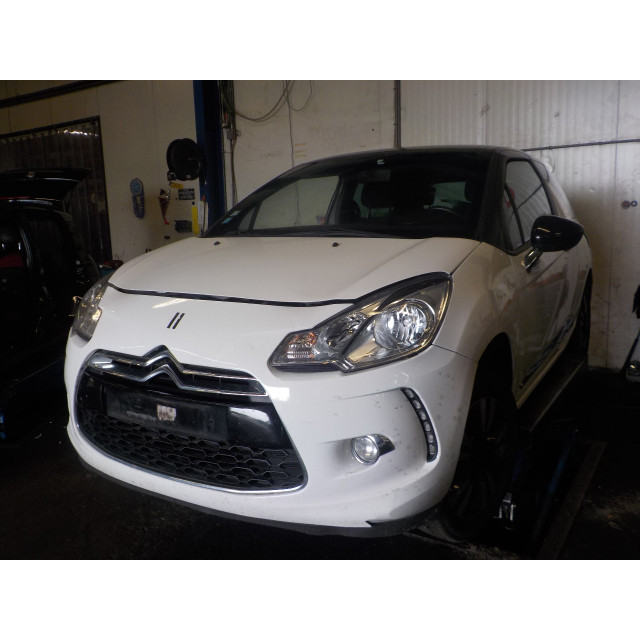 Multifunctionele display Citroën DS3 (SA) (2009 - 2015) Hatchback 1.6 e-HDi (DV6DTED(9HP))