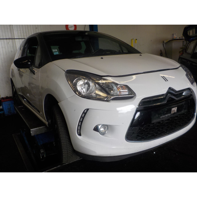Multifunctionele display Citroën DS3 (SA) (2009 - 2015) Hatchback 1.6 e-HDi (DV6DTED(9HP))
