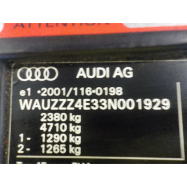 Aandrijfas rechts voor Audi A8 (D3) (2002 - 2006) A8 Quattro (4E) Sedan 4.2 V8 40V (BFM)