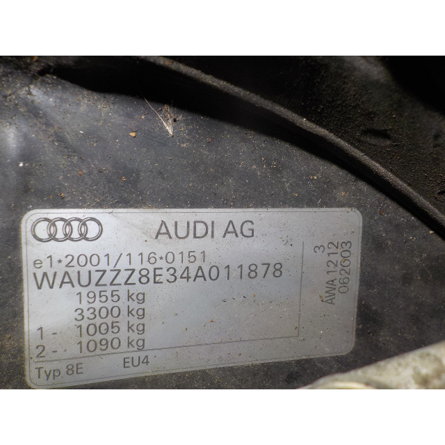 Startmotor Audi A4 Avant (B6) (2002 - 2005) Combi 2.0 FSI 16V (AWA)