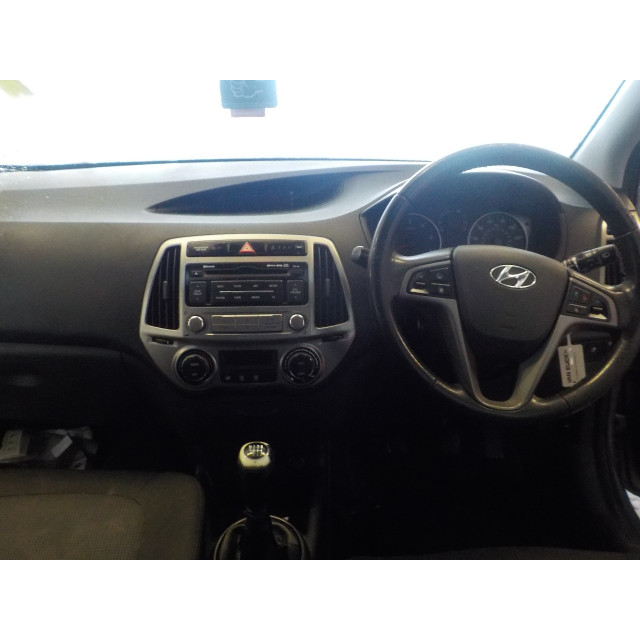 Raammechaniek elektrisch links voor Hyundai i20 (2008 - 2015) Hatchback 1.4 CRDi 16V (D4FC)