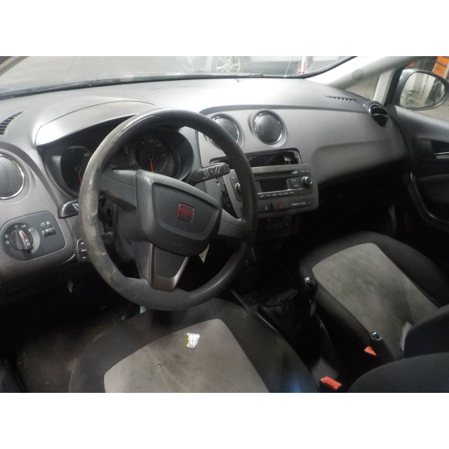 Versnellingsbak schakel Seat Ibiza IV (6J5) (2009 - 2015) Hatchback 5-drs 1.6 TDI 90 (CAYB)