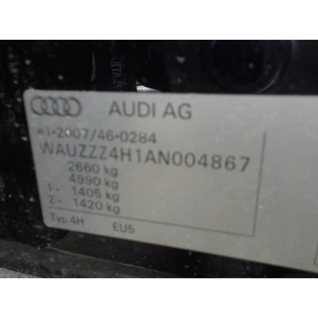 Audi A8 (D4)