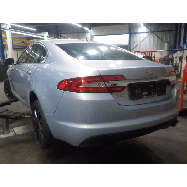 Gasdrukveerset achter Jaguar XF (CC9) (2011 - 2015) Sedan 2.2 D 16V (224DT)