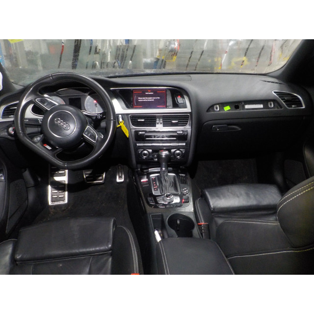 Bumperbalk voor Audi S4 (B8) (2008 - 2015) Sedan 3.0 TFSI V6 24V (CGXC)