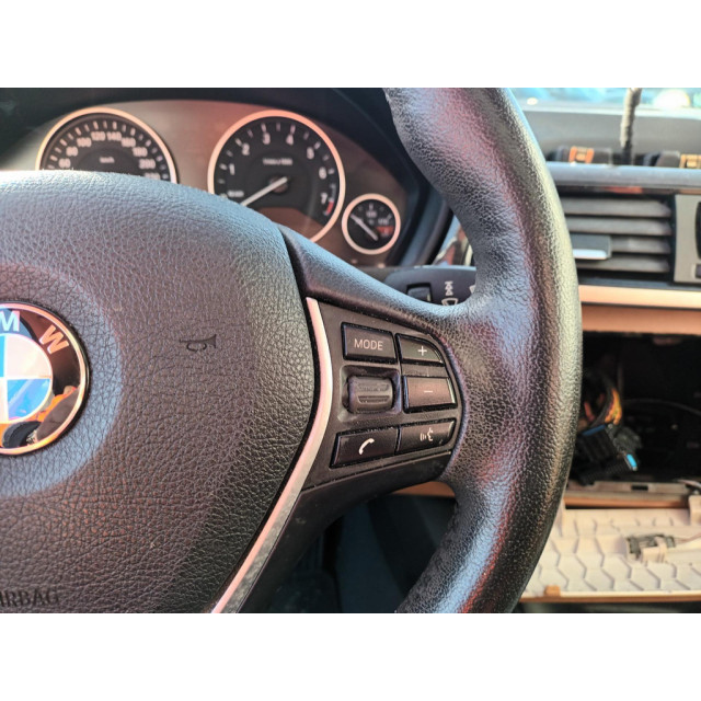 BMW 3-serie 328i High Executive inbraak schade!!!