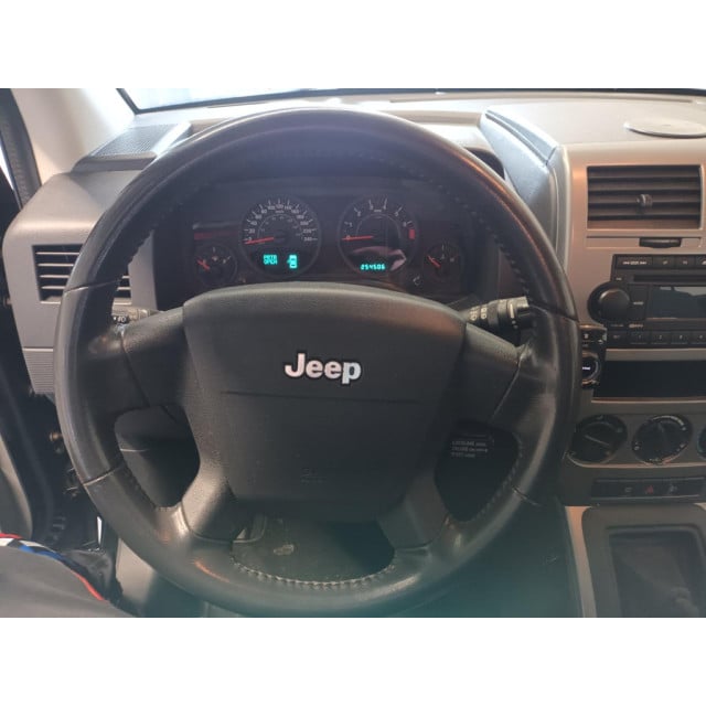Jeep Compass 2.4 Sport - Lekt benzine - SCHADEAUTO