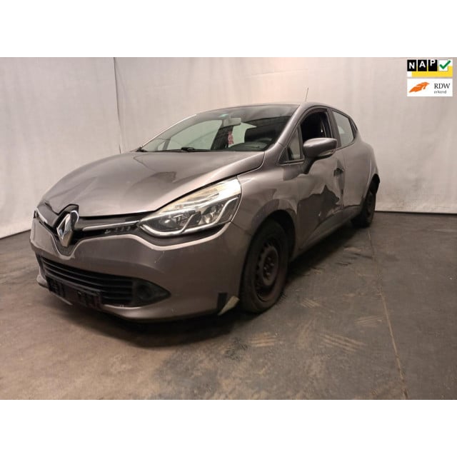 Renault Clio 0.9 TCe Expression - Front Schade - Motor Tikt