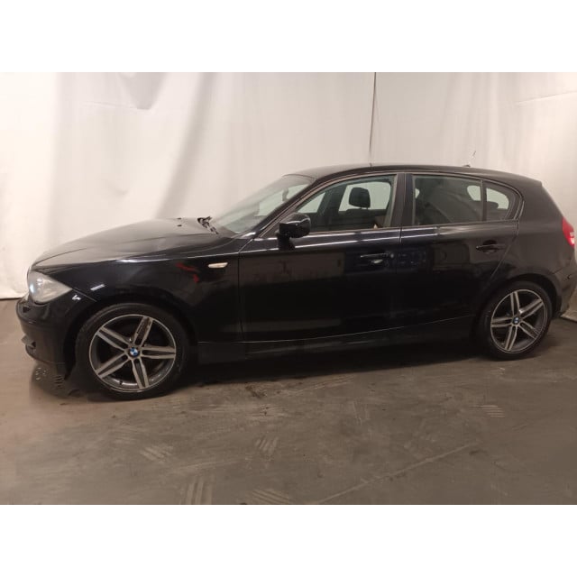 BMW 1-serie 116d Corporate Business Line Edition - Frontschade