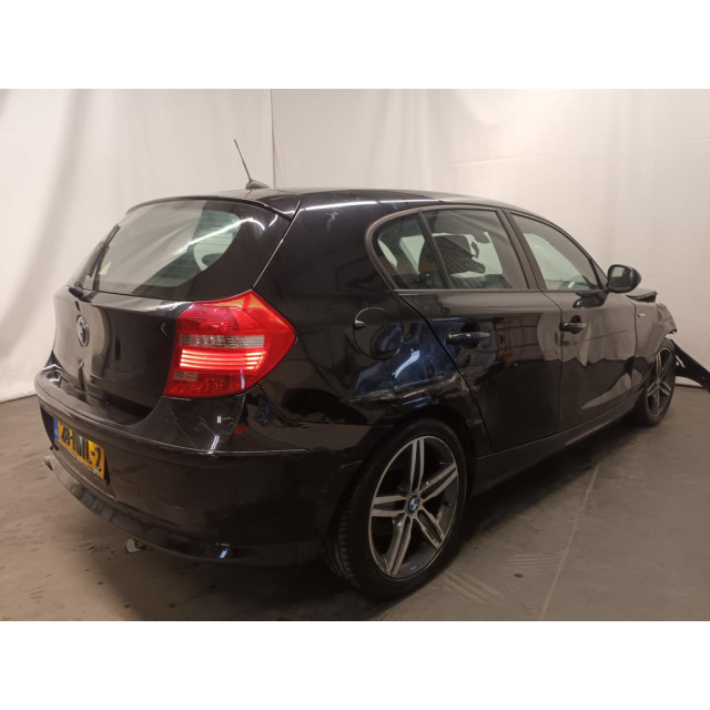 BMW 1-serie 116d Corporate Business Line Edition - Frontschade