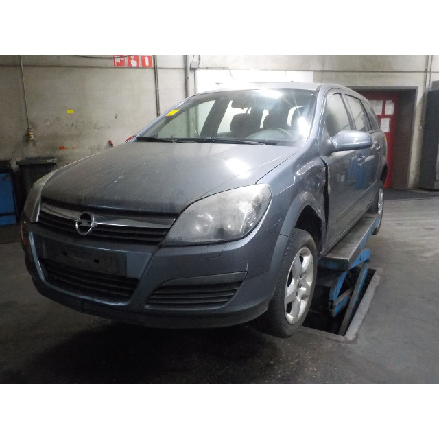 Opel Astra H SW (L35)