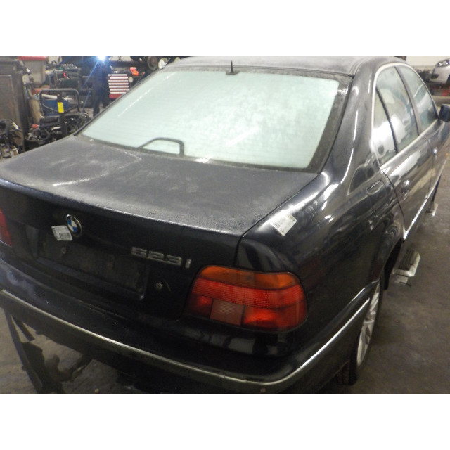Motor BMW 5 serie (E39) (1995 - 2000) Sedan 523i 24V (M52-B25(256S4))