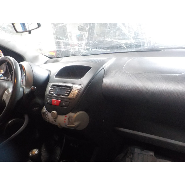 Bumperbalk achter Toyota Aygo (B10) (2005 - 2014) Hatchback 1.0 12V VVT-i (1KR-FE)
