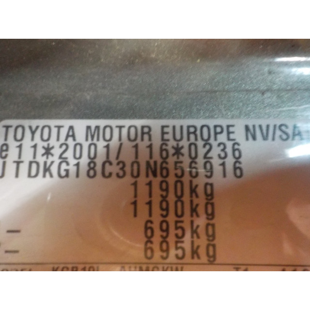 Veerpoot links voor Toyota Aygo (B10) (2005 - 2014) Hatchback 1.0 12V VVT-i (1KR-FE)