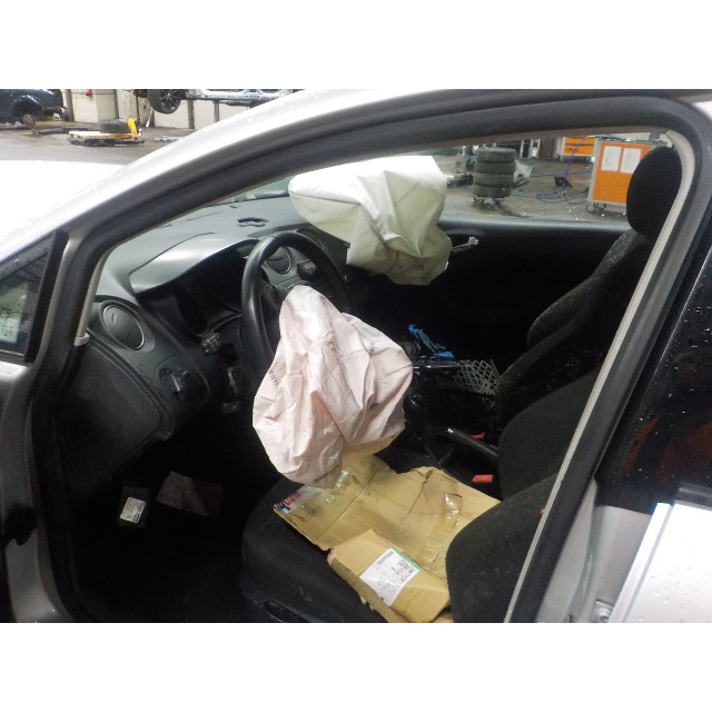 Slot mechaniek portier elektrisch centrale vergrendeling rechts achter Seat Ibiza ST (6J8) (2012 - 2015) Combi 1.2 TSI (CBZA)