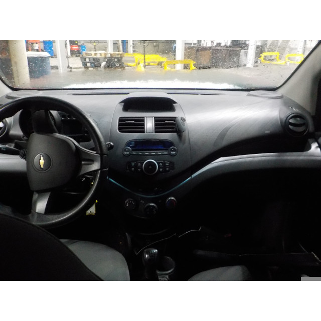 Zonneklep rechts Daewoo/Chevrolet Spark (2010 - 2015) (M300) Hatchback 1.0 16V Bifuel (LMT)