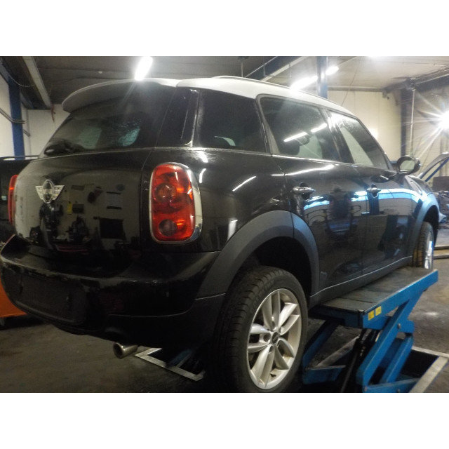 Remklauw rechts voor Mini Countryman (R60) (2010 - 2016) SUV 1.6 Cooper D (N47-C16A)
