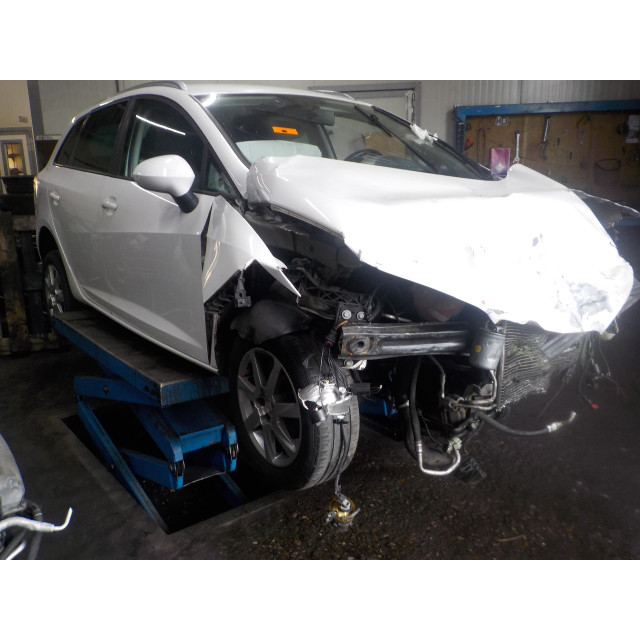 Slot mechaniek kofferdeksel achterklep elektrisch Seat Ibiza ST (6J8) (2010 - 2015) Combi 1.2 TDI Ecomotive (CFWA)