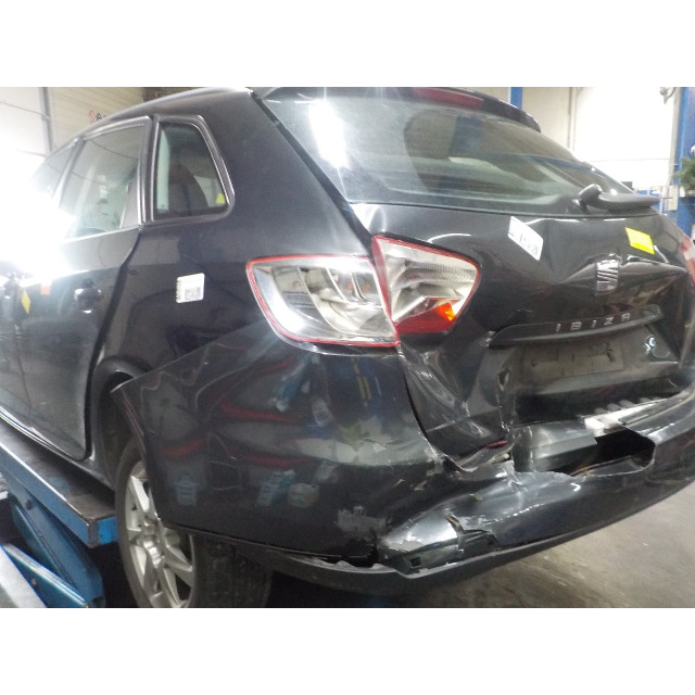 Bumper voor Seat Ibiza ST (6J8) (2010 - 2015) Combi 1.2 TDI Ecomotive (CFWA)