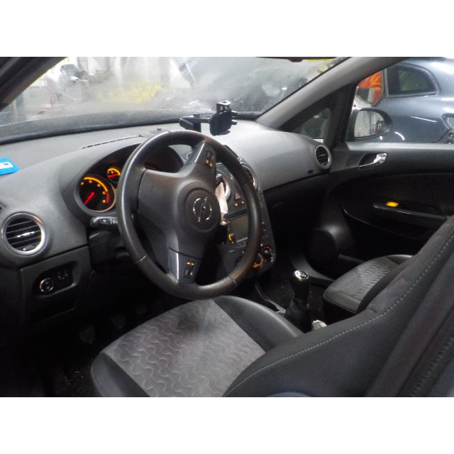 Ruitenwisserarm achterruit Opel Corsa D (2010 - 2014) Hatchback 1.3 CDTi 16V ecoFLEX (A13DTE(Euro 5))