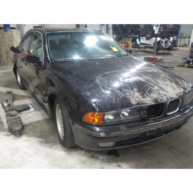 Motor BMW 5 serie (E39) (1995 - 2000) Sedan 523i 24V (M52-B25(256S3))