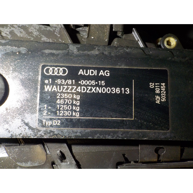 Slot mechaniek portier vacuum centrale vergrendeling rechts achter Audi A8 (D2) (1998 - 2002) Sedan 4.2 V8 40V Quattro (AQF)